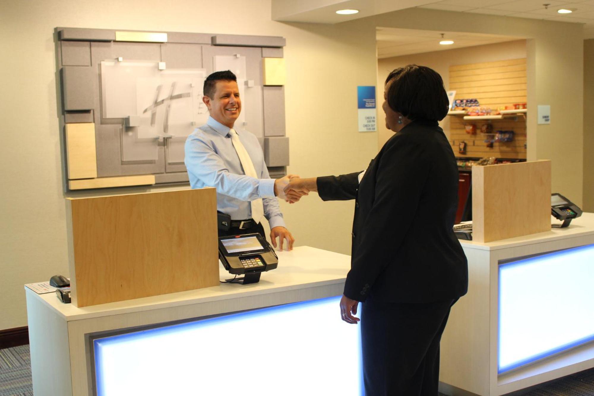 Express & Mobile West I-10 By Ihg